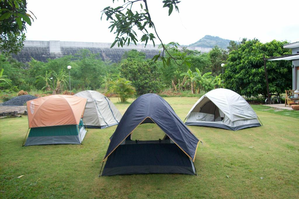 Levee Camp Hotel Nakhon Nayok Exterior photo